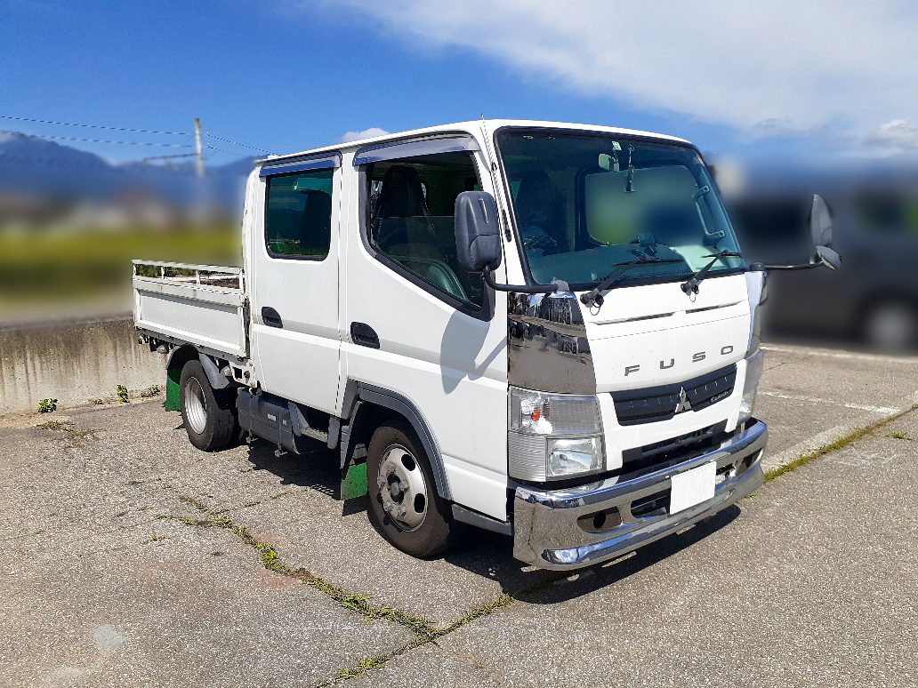 ダブルキャブが人気の理由は何？魅力や特徴を紹介 - TRUCK BIZ