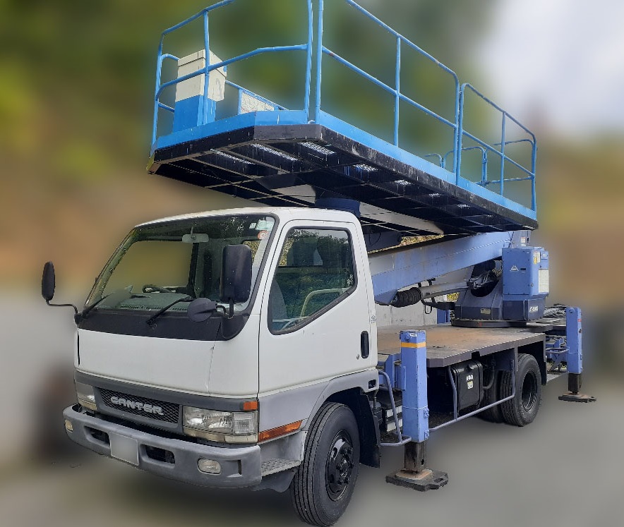高所作業車を徹底解説！各部位・役割・種類を紹介 - TRUCK BIZ