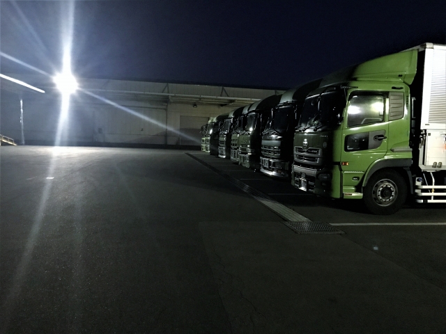 コスト削減の鍵?高速“深夜割”活用が広がる運送現場