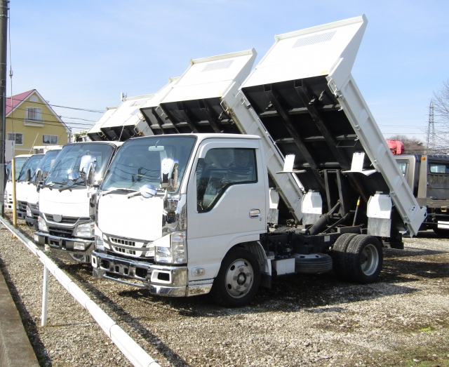 スライドダンプとは？　特徴や使用する際の注意点を解説