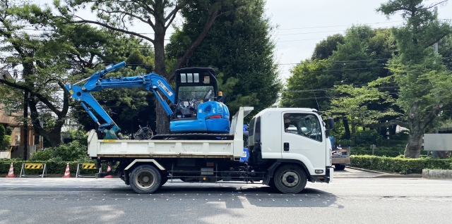 スライドダンプとは？　特徴や使用する際の注意点を解説
