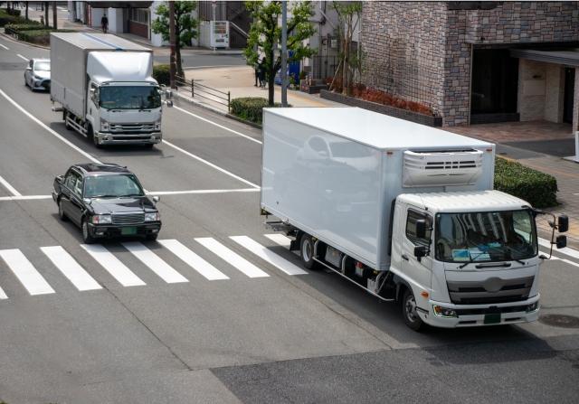 中型トラック（4tトラック）の相場は？　目安となる新車・中古の価格を紹介