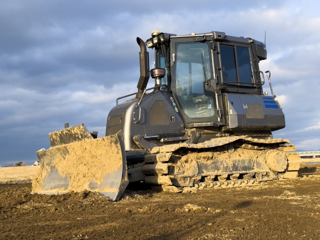 ブルドーザーの規格とは? 種類や特徴、免許なども解説