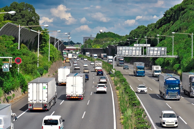 EVトラック、FCVトラック、ハイブリッドトラックの環境対応動向