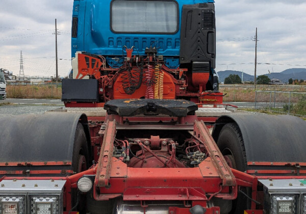 トレーラーのカプラーとは？仕組み・種類・連結方法・選び方・事故防止 