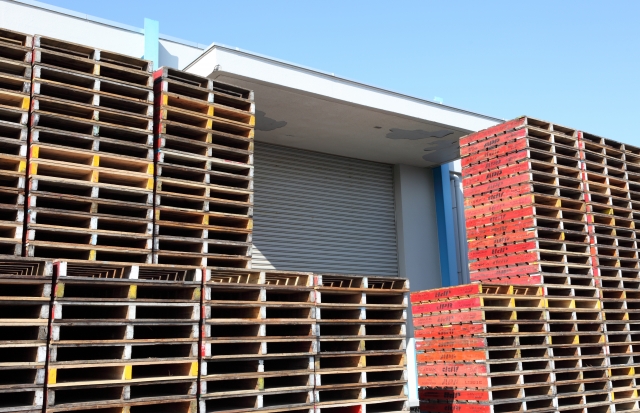 パレット輸送とは？物流効率を大きく向上させる仕組み・メリット・注意点を徹底解説