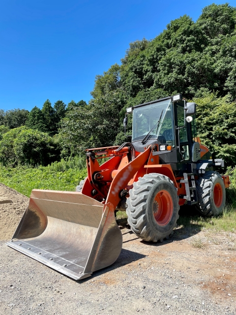 ホイールローダーの車検と法定点検｜安全運転と維持管理の完全ガイド