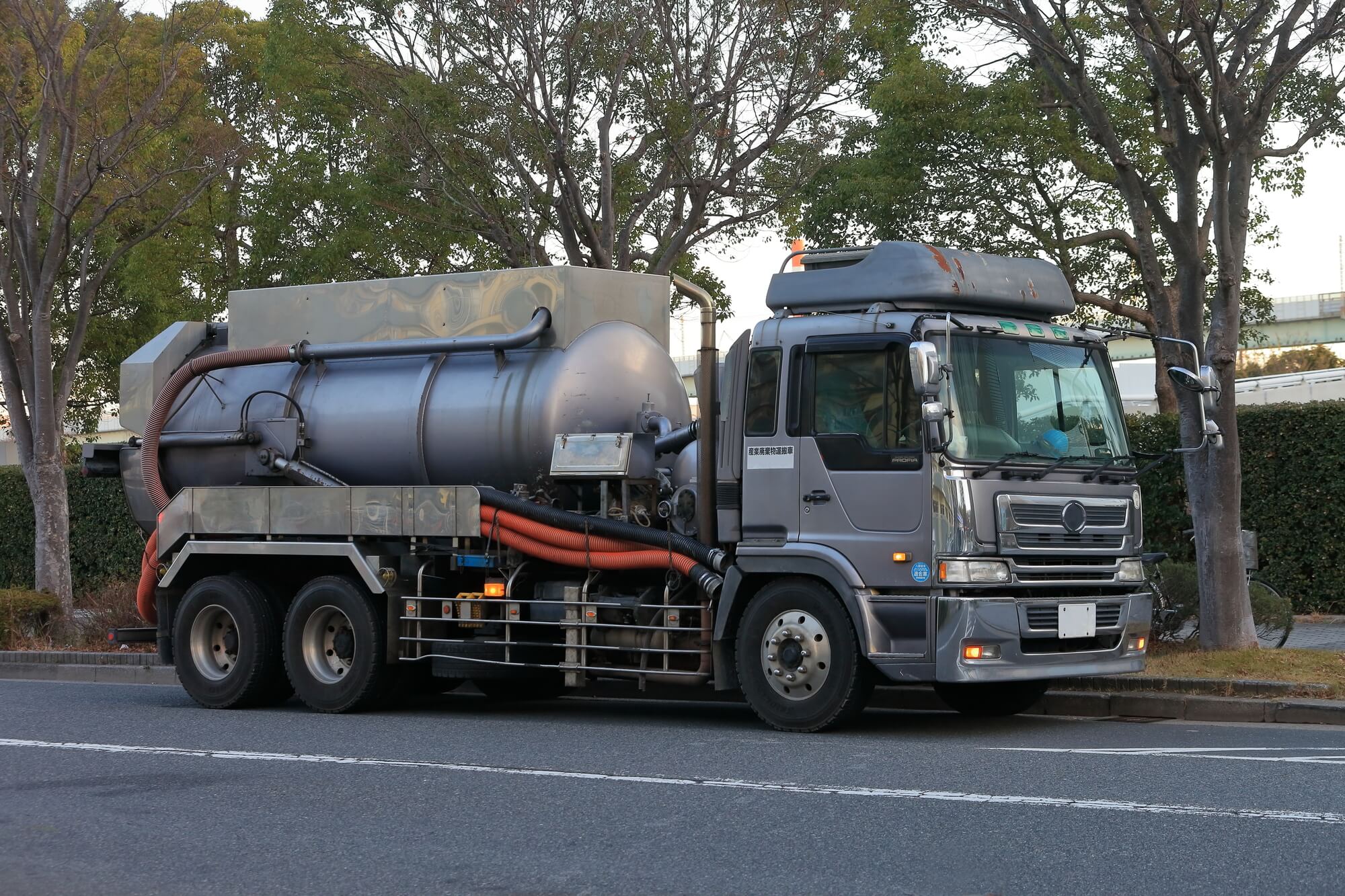 トラックの買取 | 汚泥吸引車の買取