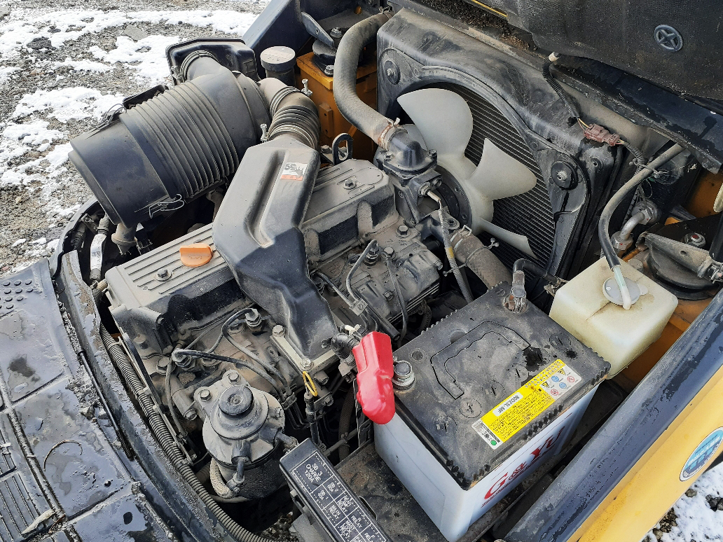 komatsu フォークリフト FD25T-17の買取写真4