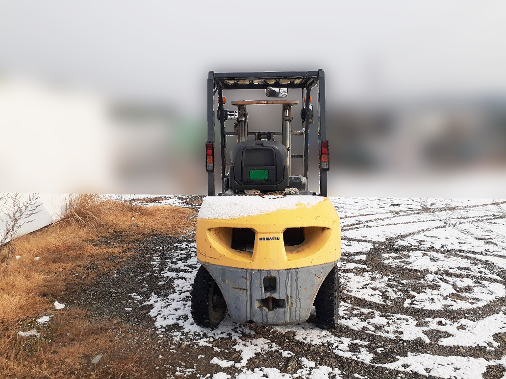 komatsu フォークリフト FD25T-17の買取写真3