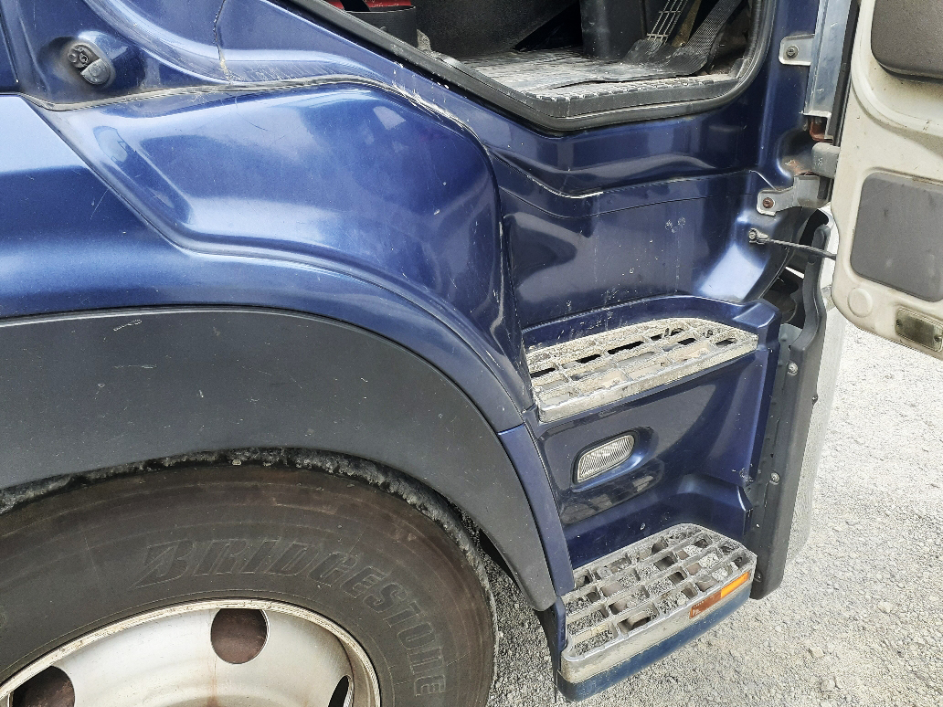 UDトラックス クオン ADG-GW4XLGの買取写真5