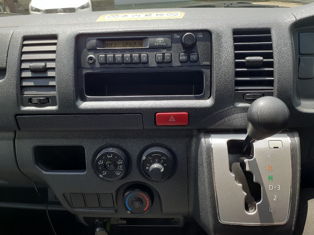 トヨタ ハイエース LDF-KDH206Vの買取写真5