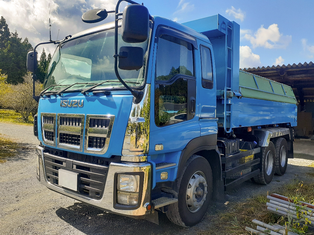 40-13 純正 いすゞ いすず ISUZU ギガ GIGA フロント バンパー 