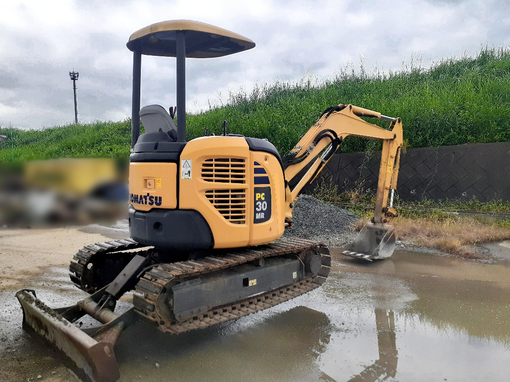 いすゞ 油圧ショベル(ユンボ・バックホー) PC30MR-3の買取写真3