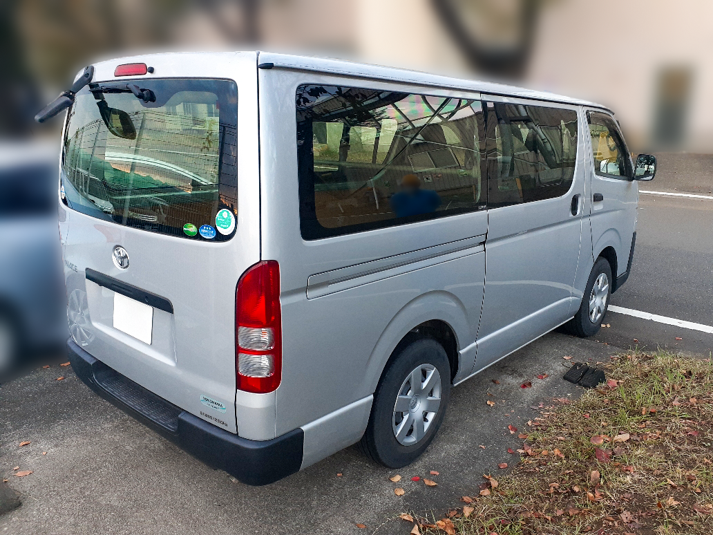トヨタ ハイエース CBF-TRH200Vの買取写真3