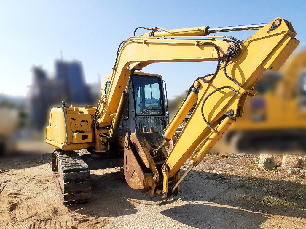 komatsu 油圧ショベル PC70-7の買取写真1