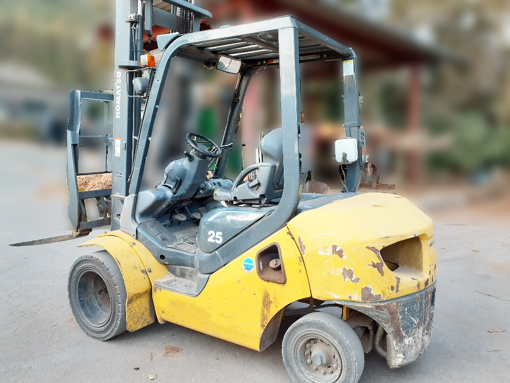 komatsu フォークリフト FD25T17 買取実績 - トラック買取専門店