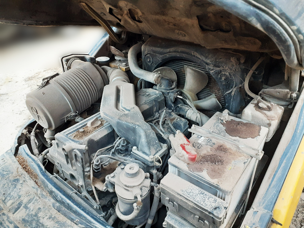 コマツ フォークリフト FD30T17の買取写真4