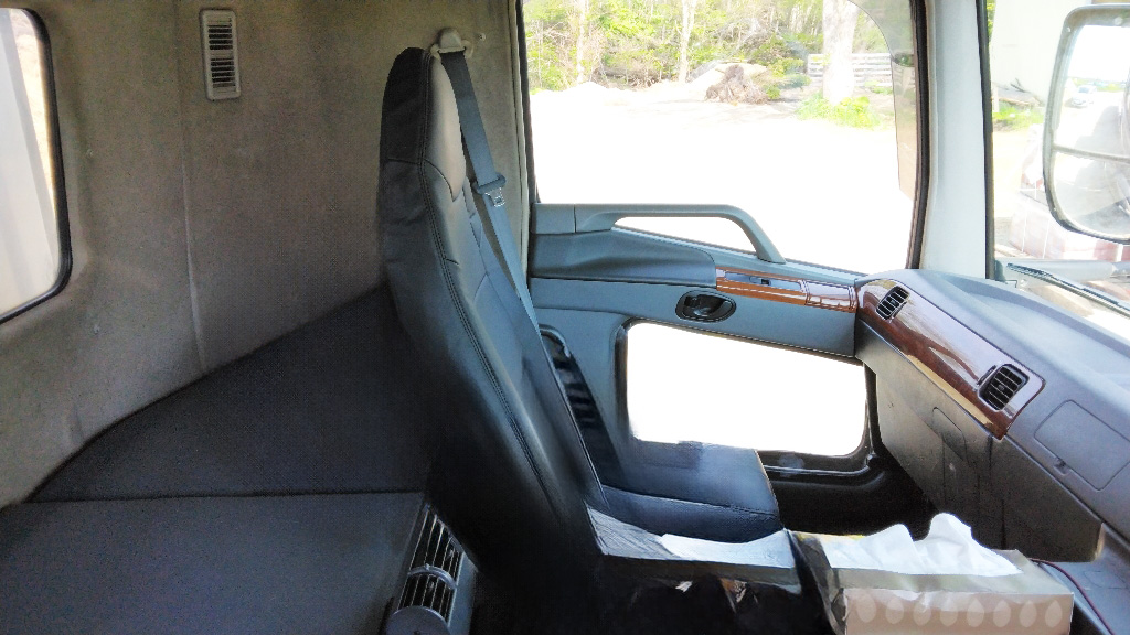 三菱ふそう スーパーグレート BDG-FS55JZの買取写真5