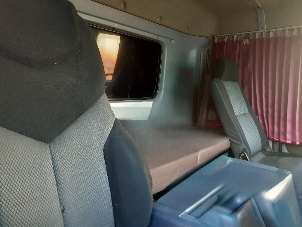 日野 プロフィア ADG-FS1EKXAの買取写真5