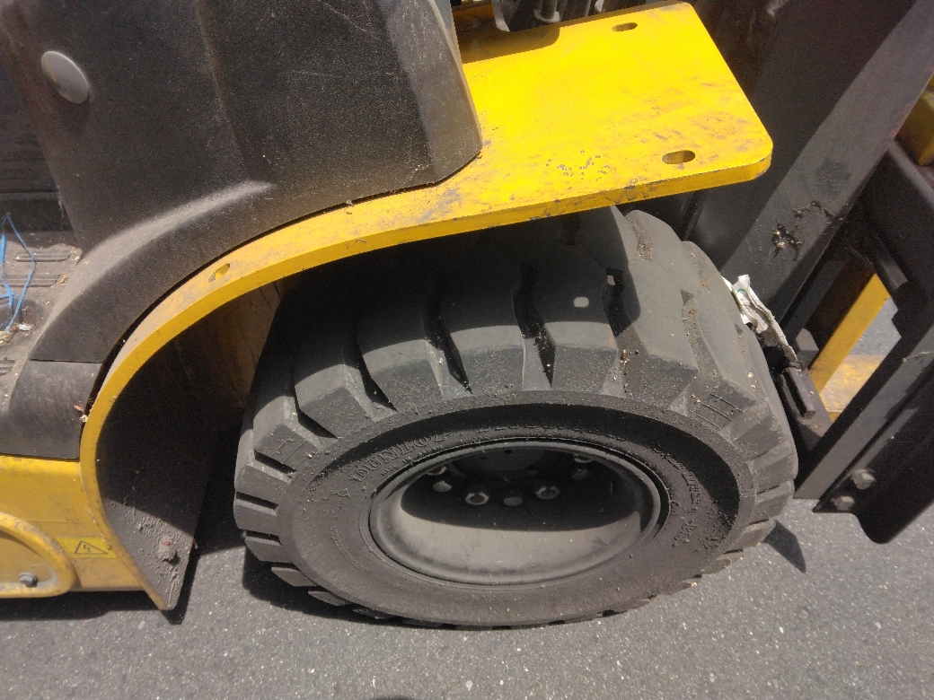 コマツ フォークリフト FE25-1の買取写真4