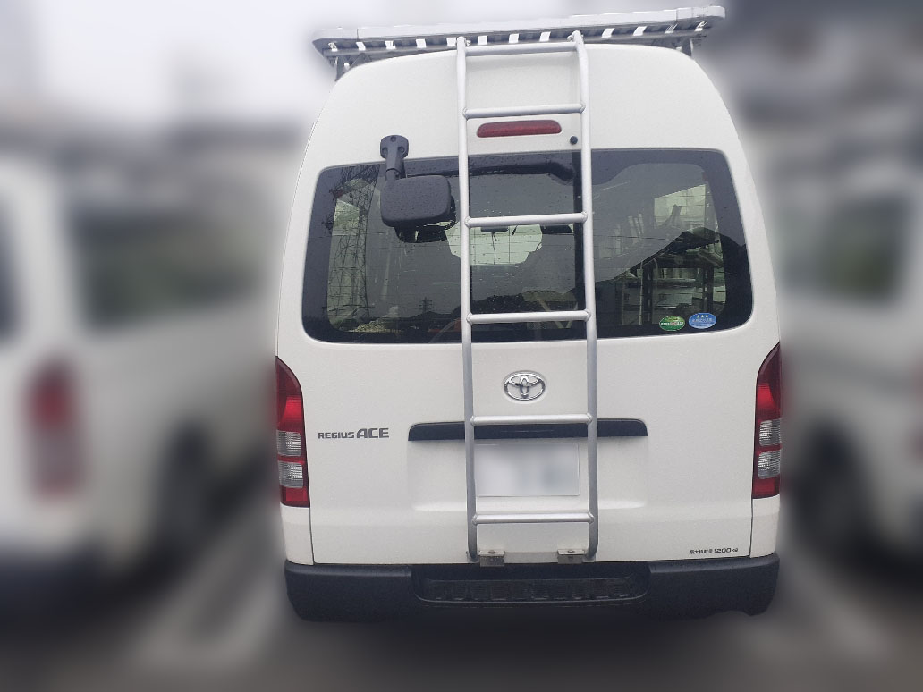 トヨタ ハイエース CBF-TRH200Kの買取写真3