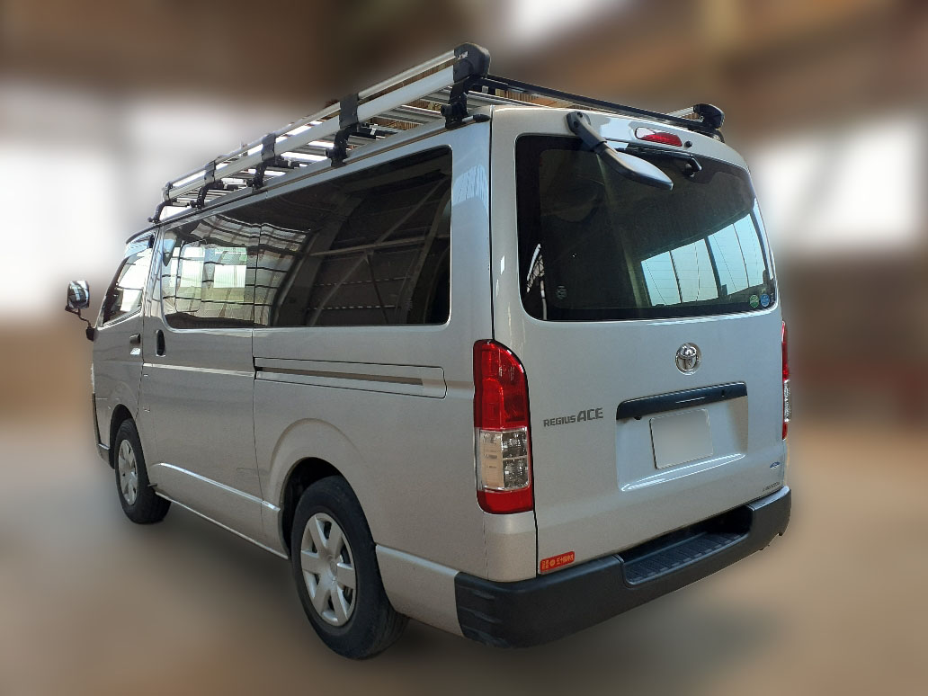 トヨタ ハイエース CBF-TRH200Vの買取写真3