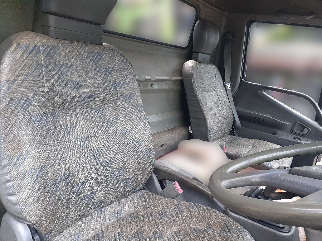 三菱ふそう ファイター KC-FH218Hの買取写真4