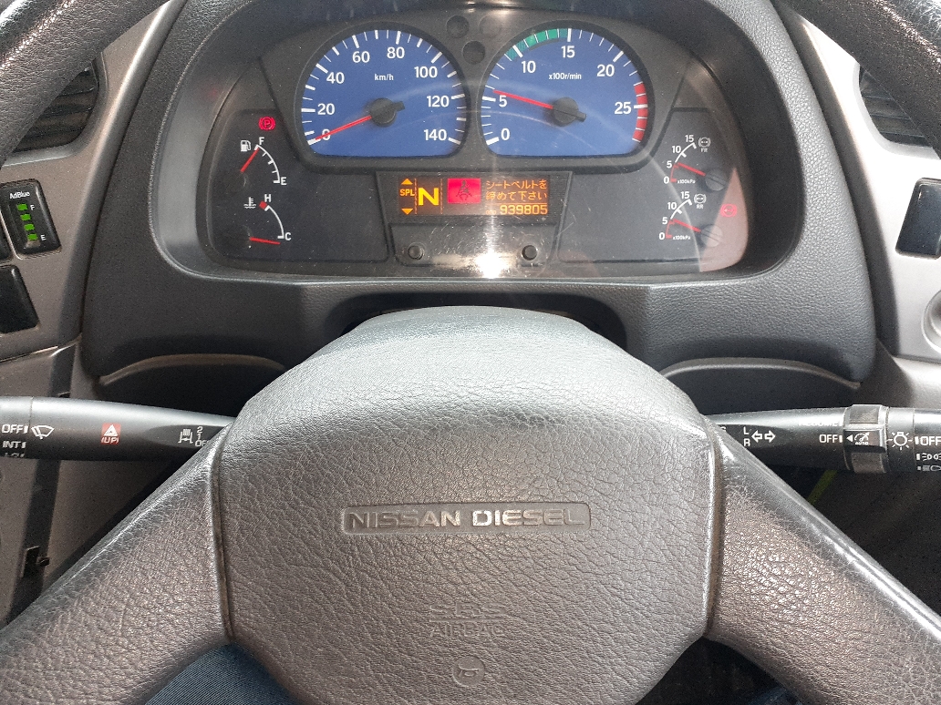 日産自動車 クオン PKG-CW4ZLの買取写真4