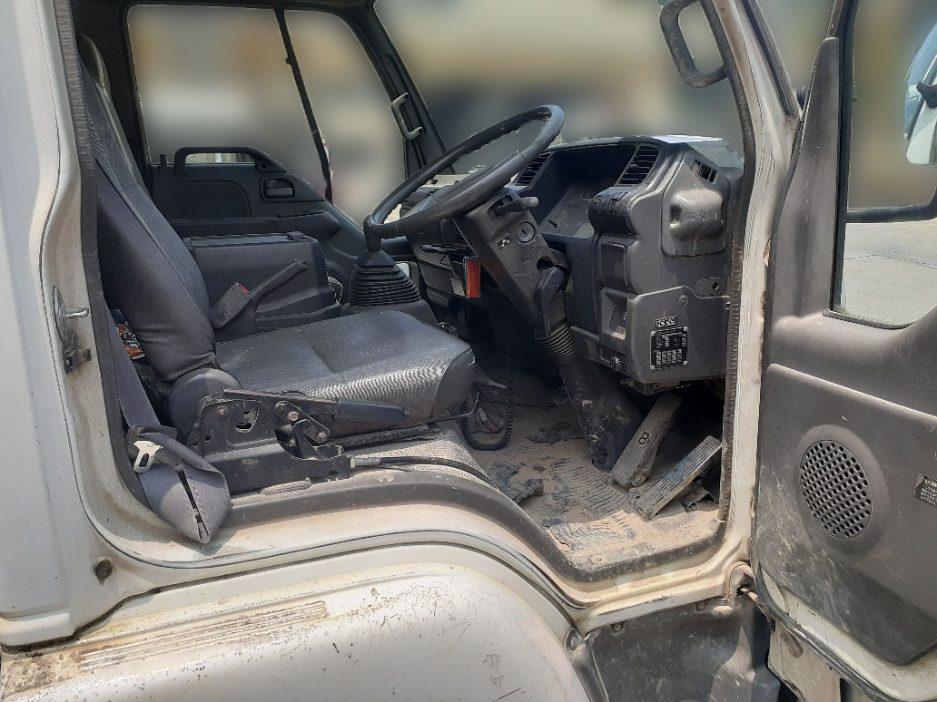 いすゞ エルフ KC-NRR33C4の買取写真4