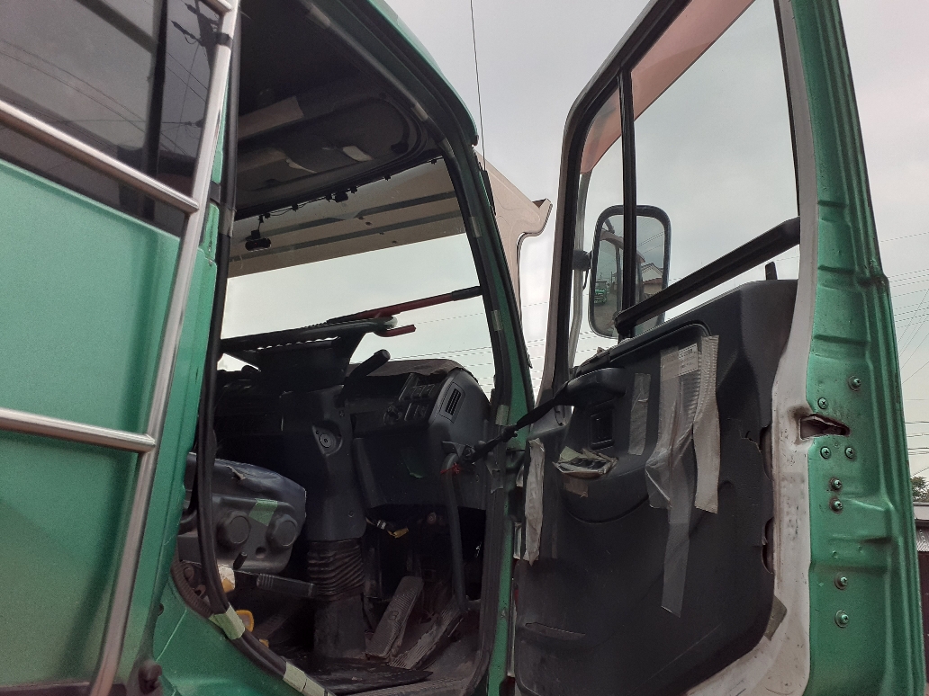 UDトラックス  KL-CW55XHHの買取写真4