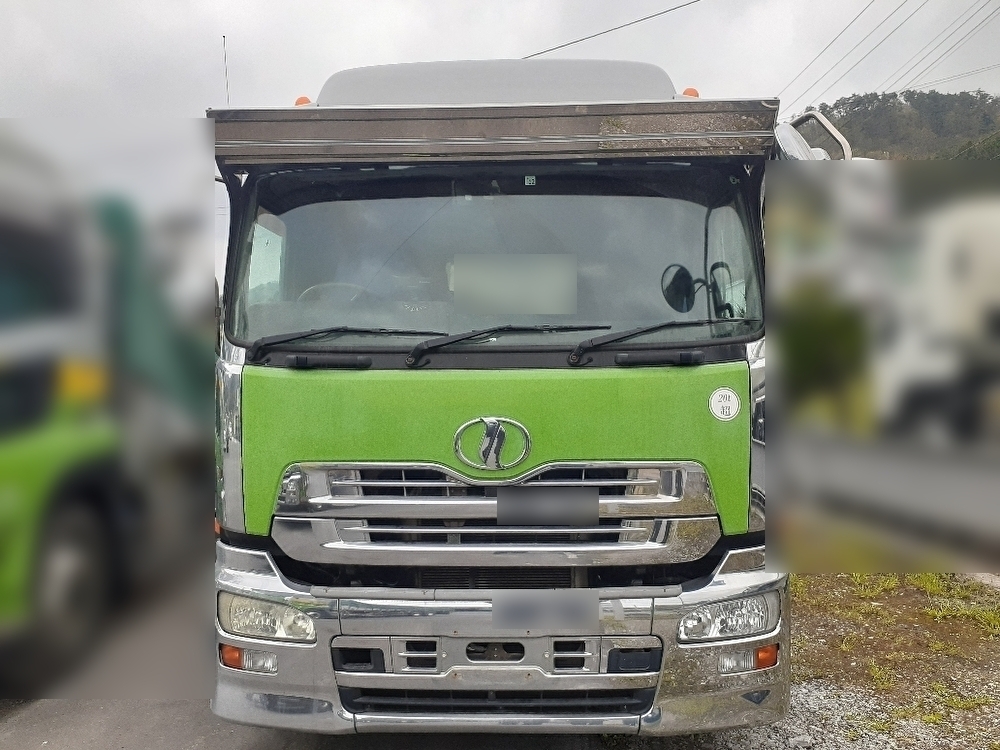 日産自動車 クオン PKG-CW4ZLの買取写真1