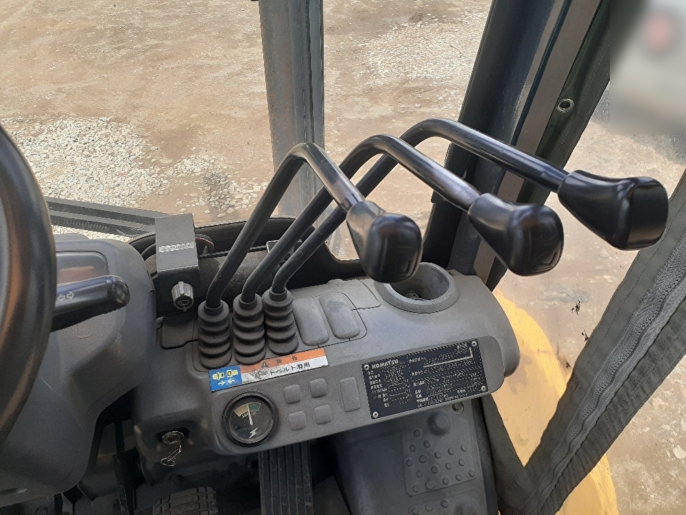 コマツ フォークリフト FD35AT-16の買取写真4