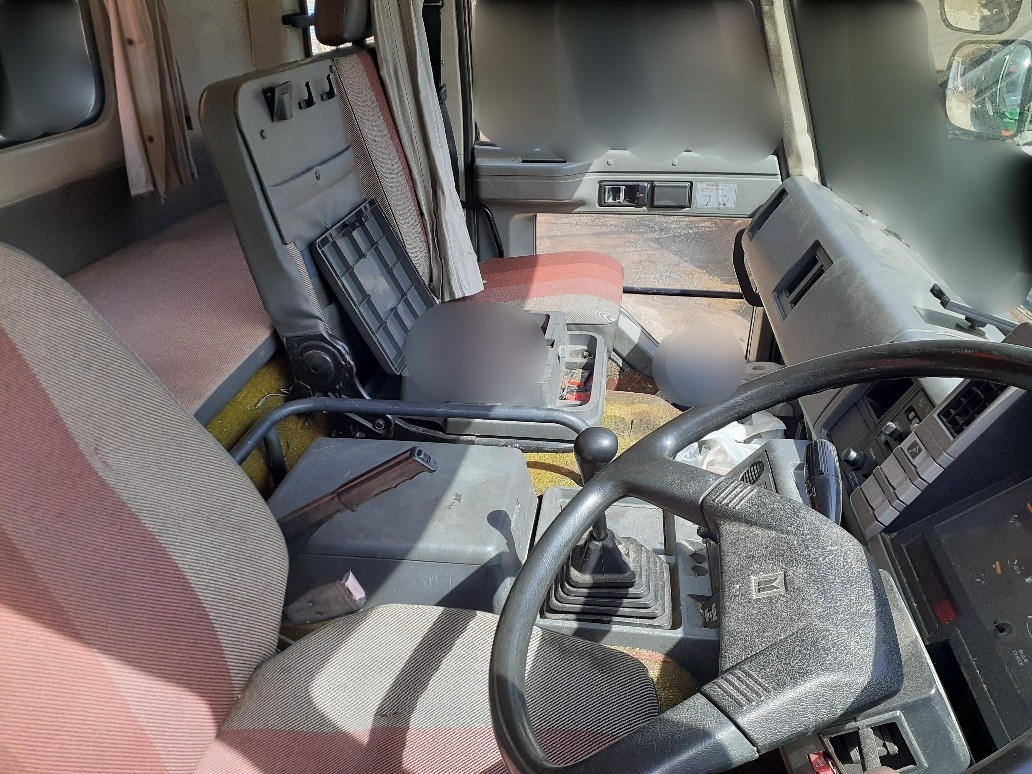 いすゞ 810 P-CVR17Nの買取写真4