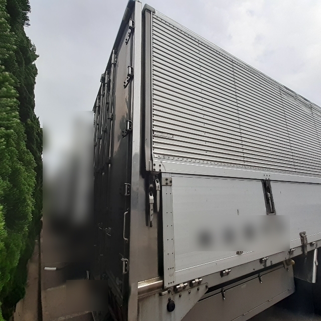 いすゞ ギガ PDG-CYL77V8Aの買取写真3