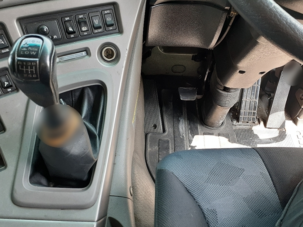 UDトラックス クオン QKG-GK5XABの買取写真4