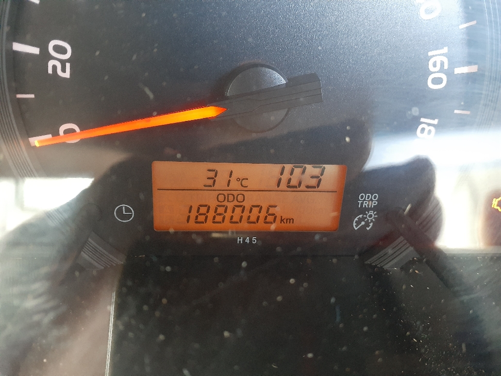 トヨタ ハイエース QDH-KDH201Vの買取写真4