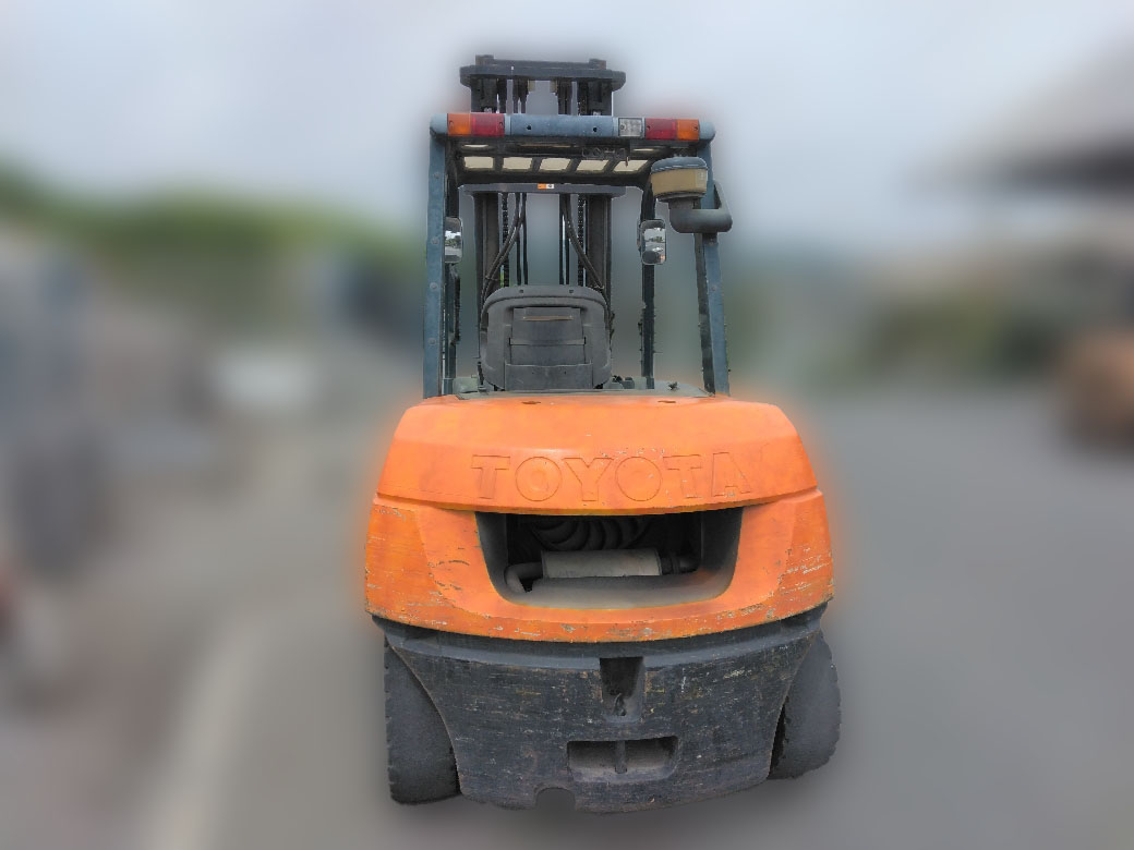 トヨタ フォークリフト 02-7FD35の買取写真3