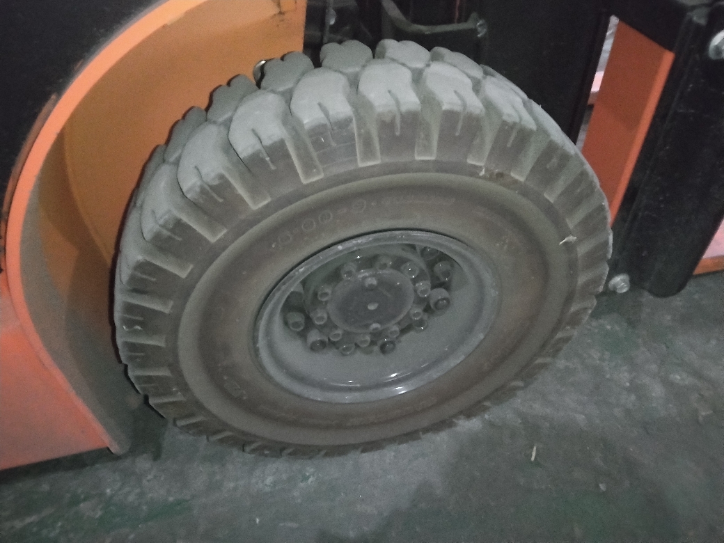 トヨタ フォークリフト 8FBL15の買取写真5