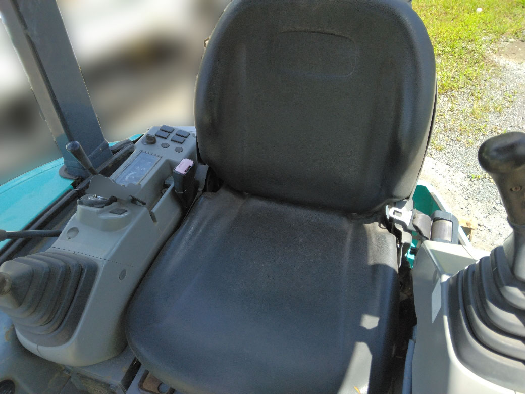 コベルコ 油圧ショベル(ユンボ・バックホー) SK27SR-5の買取写真4