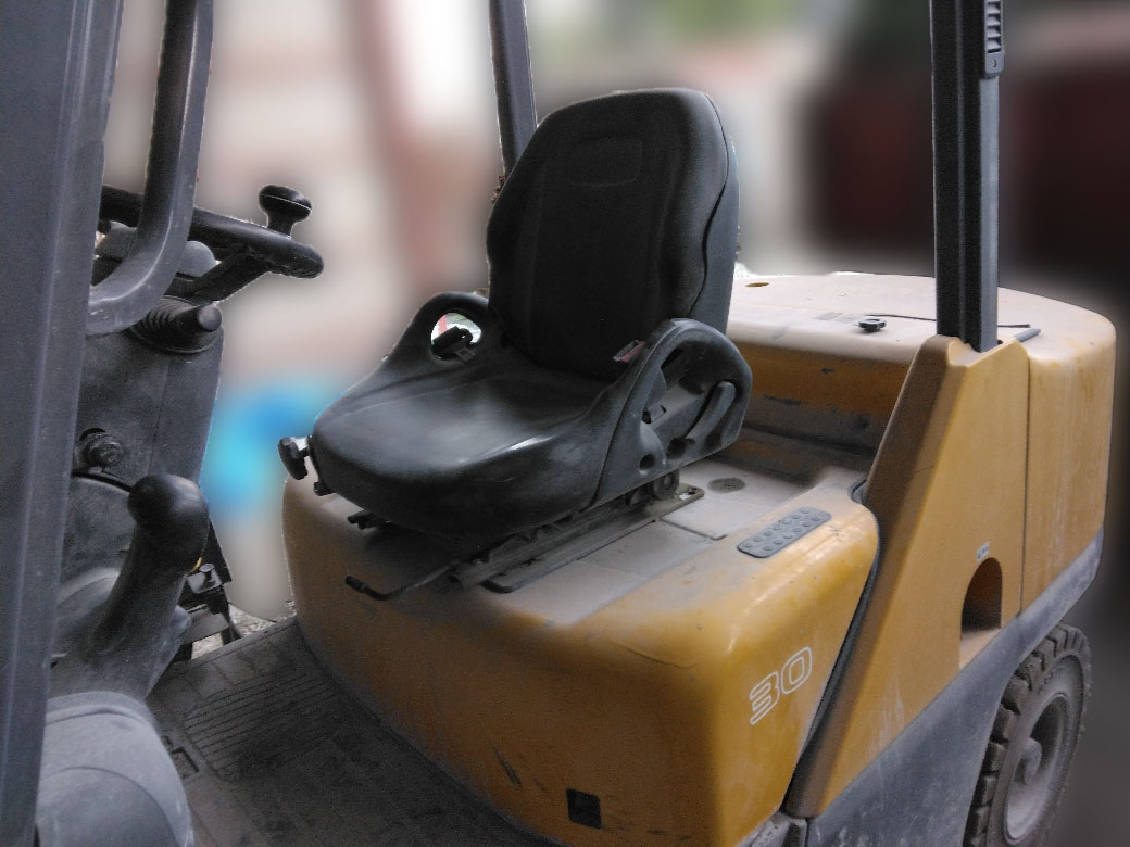 その他 フォークリフト FHD30T5の買取写真4