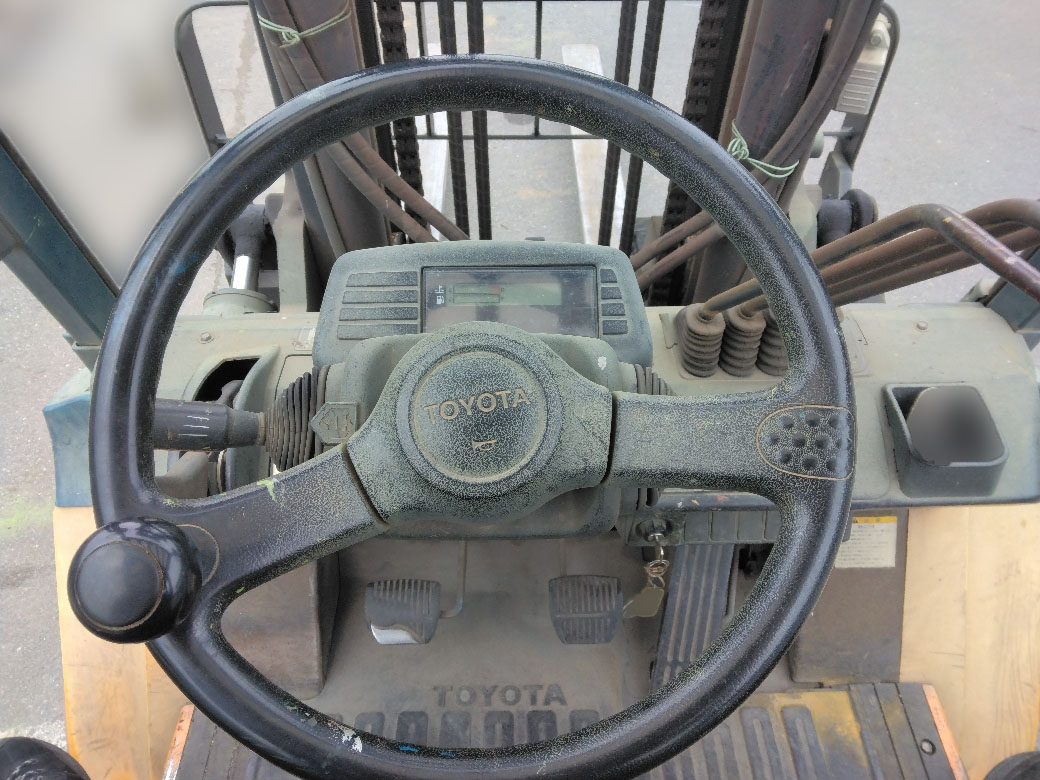 トヨタ フォークリフト 02-7FD35の買取写真4
