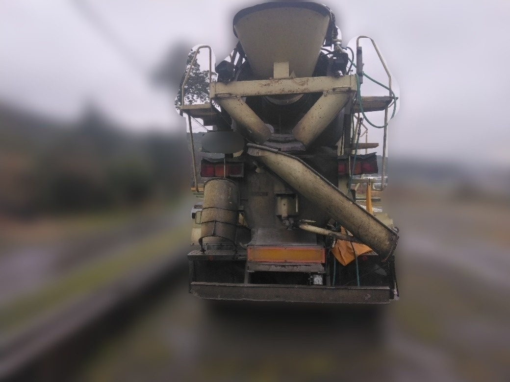 日産自動車 ビックサム KC-CW52AHHの買取写真3