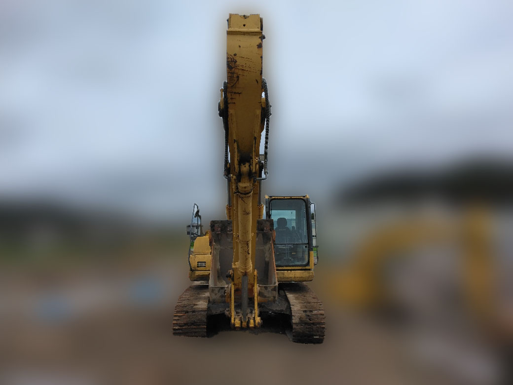 コマツ 油圧ショベル(ユンボ・バックホー) PC200-8の買取写真3