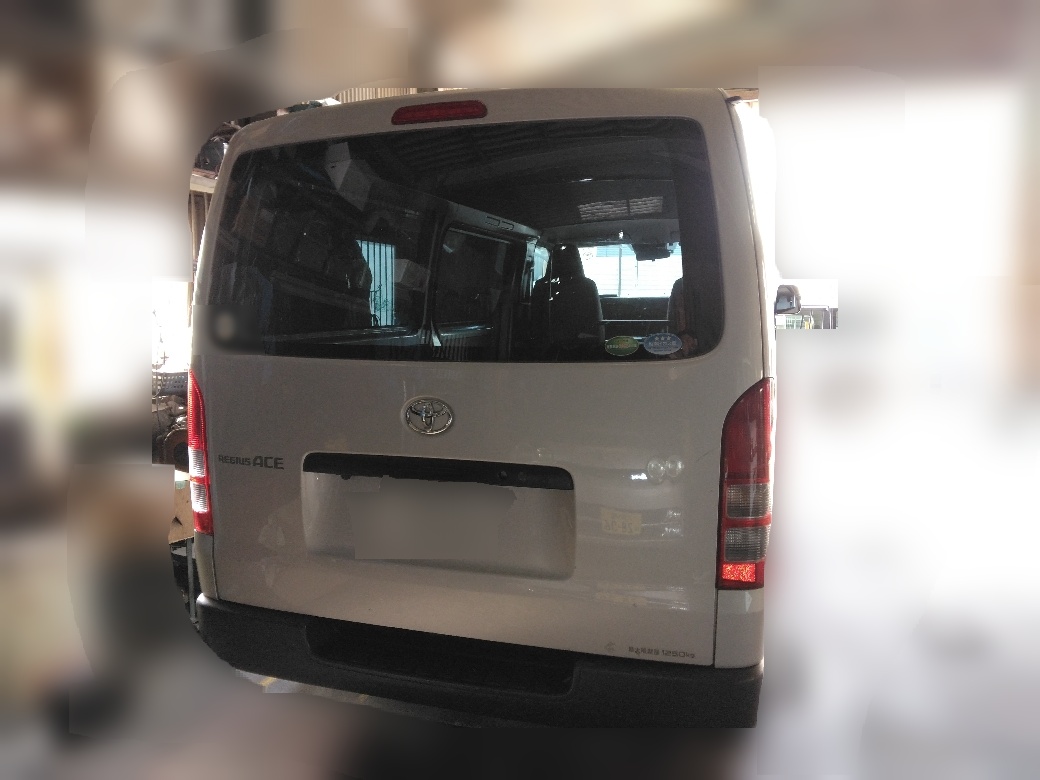 トヨタ ハイエース CBF-TRH200Vの買取写真4