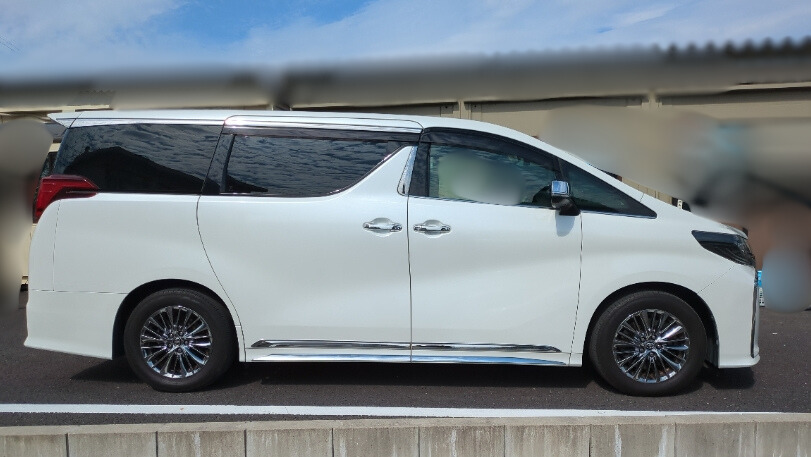 トヨタ アルファード DBA-GGH30Wの買取写真3