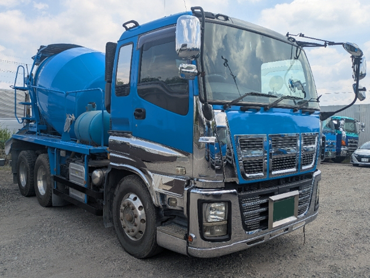 いすゞ ギガ 平成24年式 QKG-CXZ77ATの買取写真