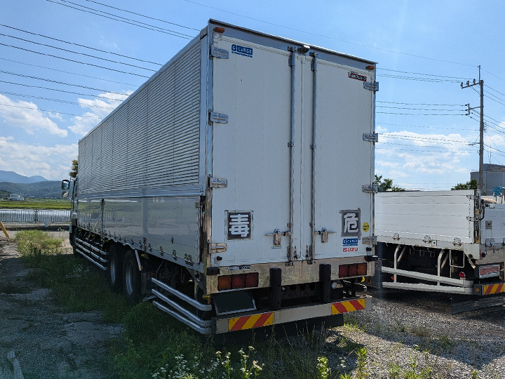 いすゞ ギガ QKG-CYL77Aの買取写真4