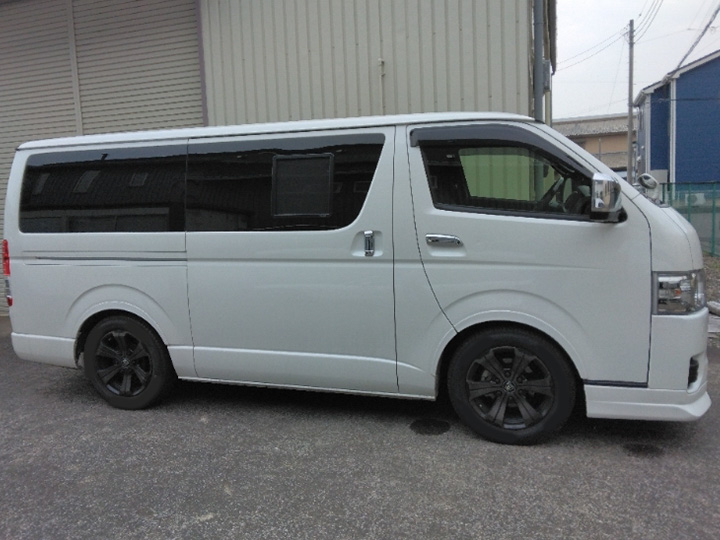 トヨタ ハイエース 3BF-TRH200Vの買取写真3
