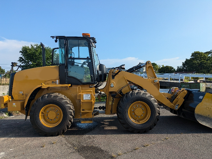 CAT ホイールローダー 910の買取写真3